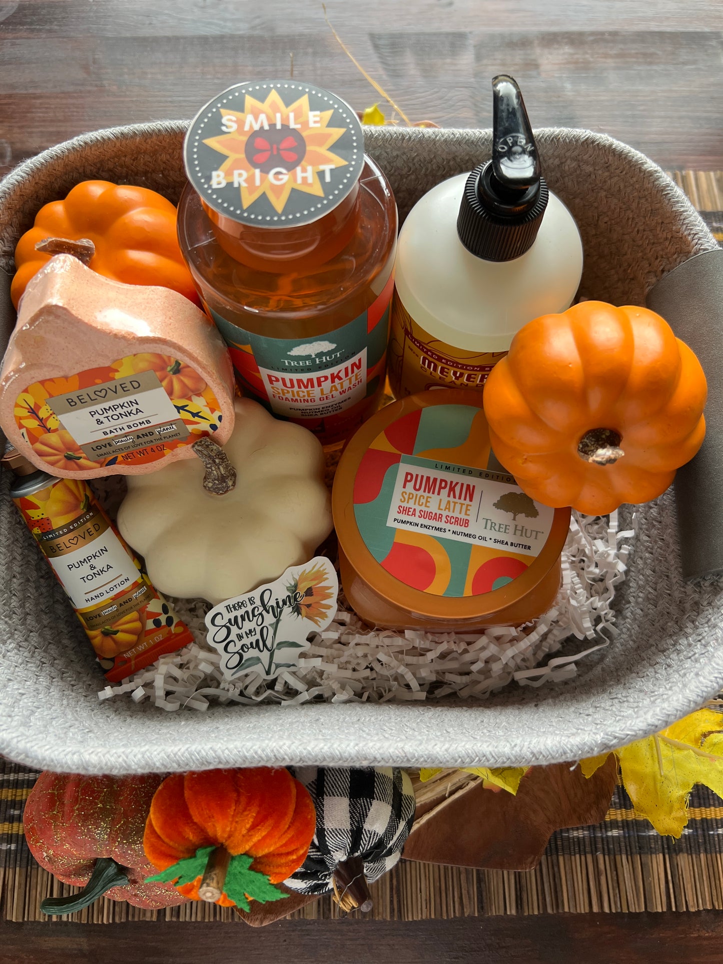 Smile Bright211 LLC Custom Theme Gift Basket- Pumpkin