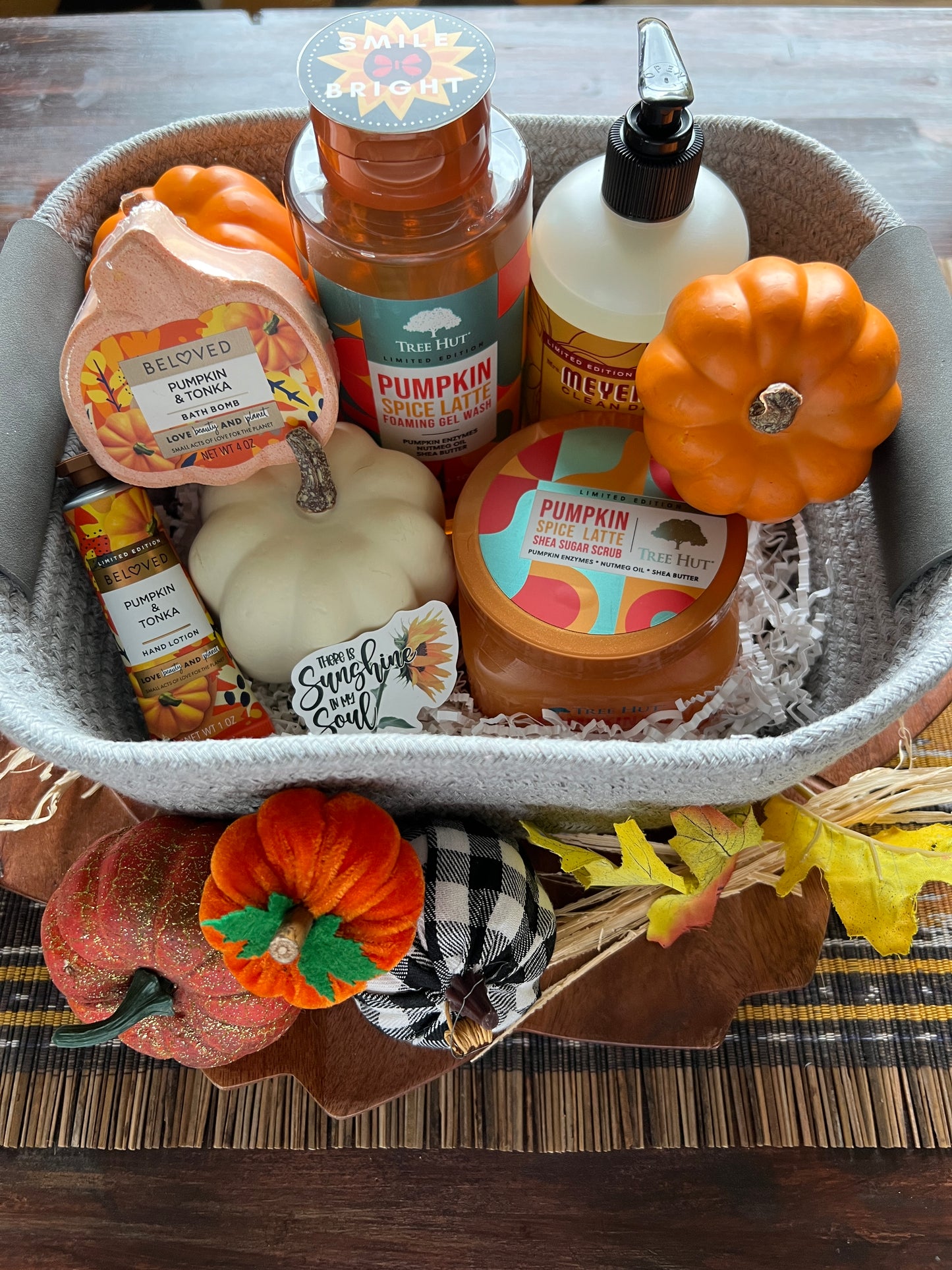 Smile Bright211 LLC Custom Theme Gift Basket- Pumpkin
