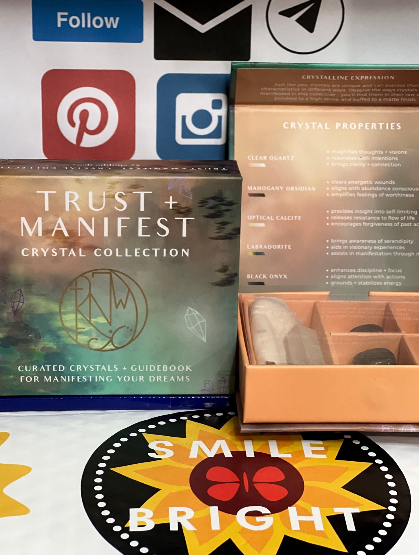 Trust & Manifest gift box